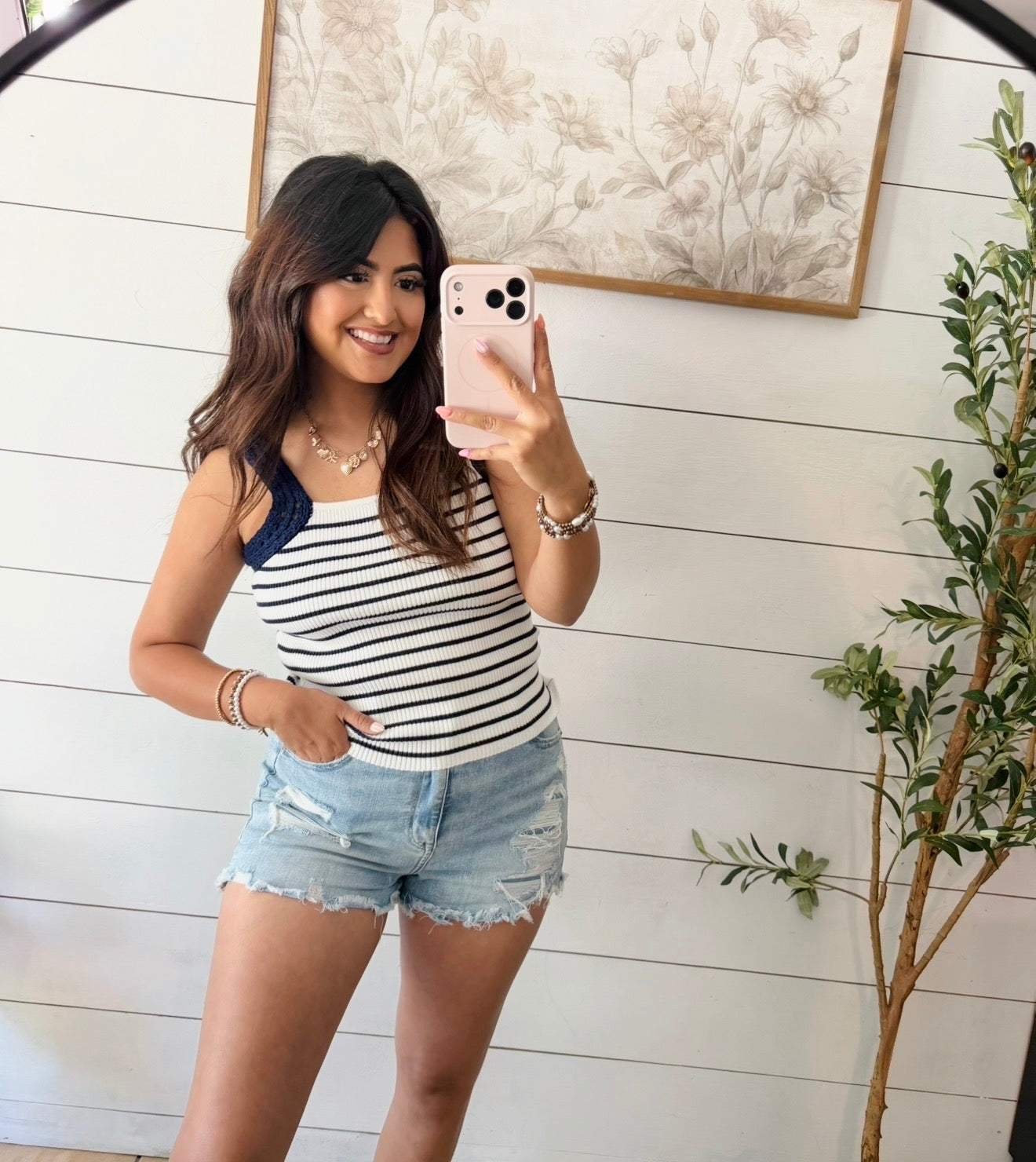 Ella tank